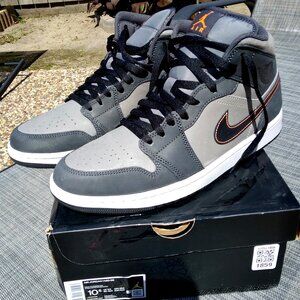 Air Jordan 1 Mid SE 'Night Stadium'